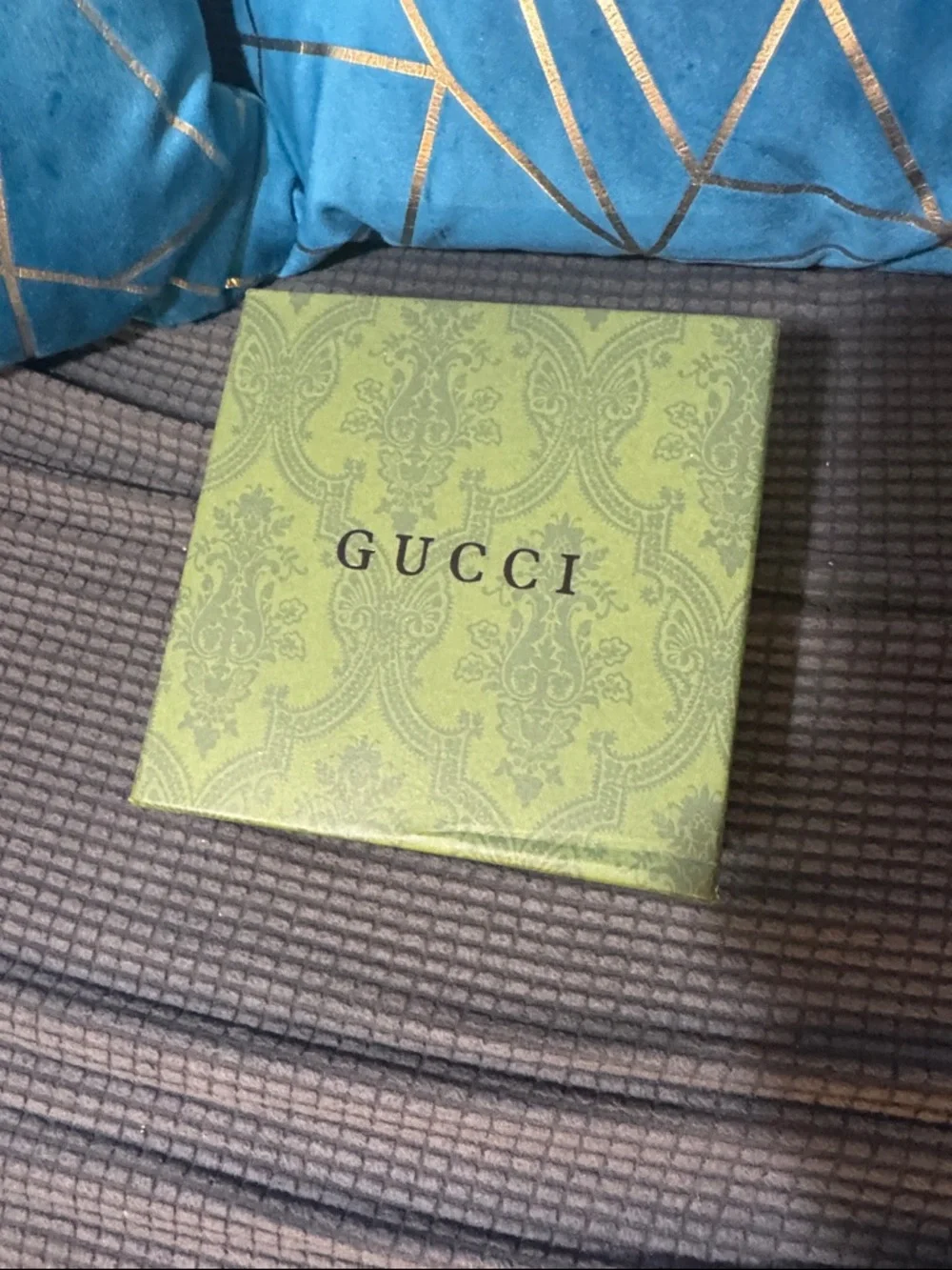 New! Gucci Interlocking G Web belt, featuring the brand's signature green & red - Picture 5 of 5